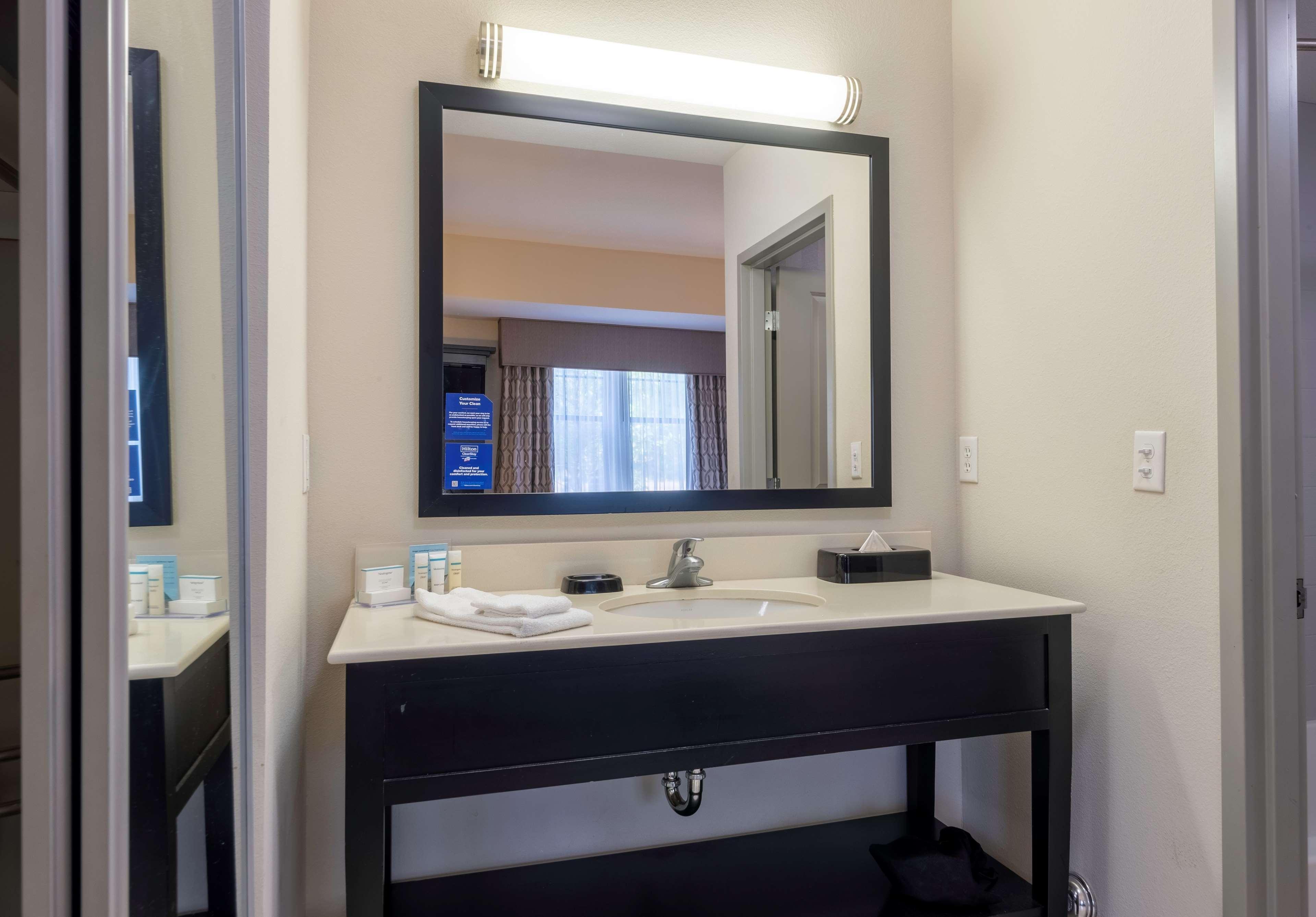Hampton Inn & Suites Dupont Kültér fotó
