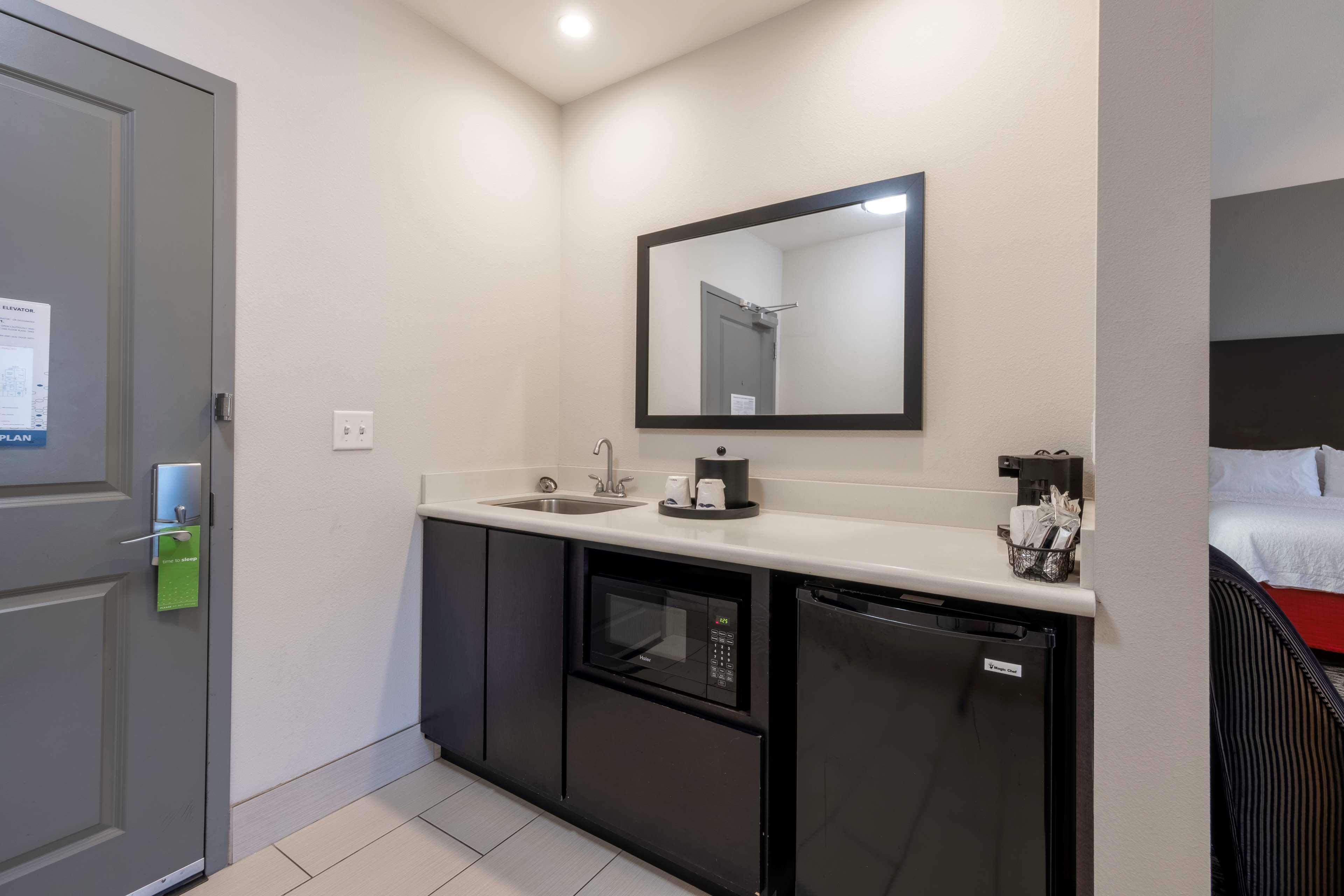 Hampton Inn & Suites Dupont Kültér fotó